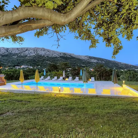 アパート Juranic